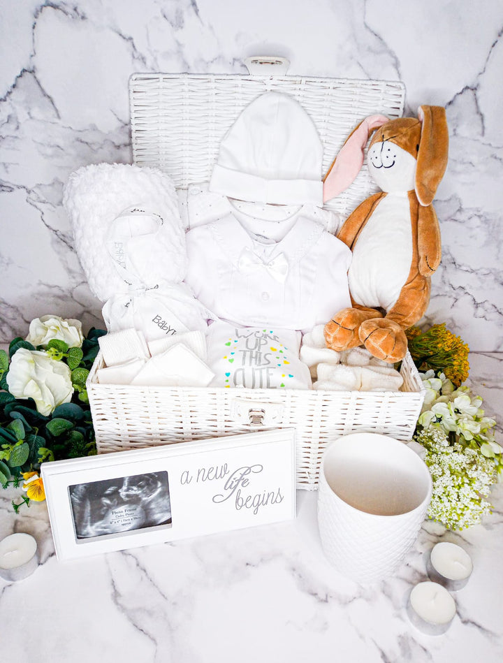 Luxury baby hampers & spa gifts presented in amazing style, at affordable prices. 