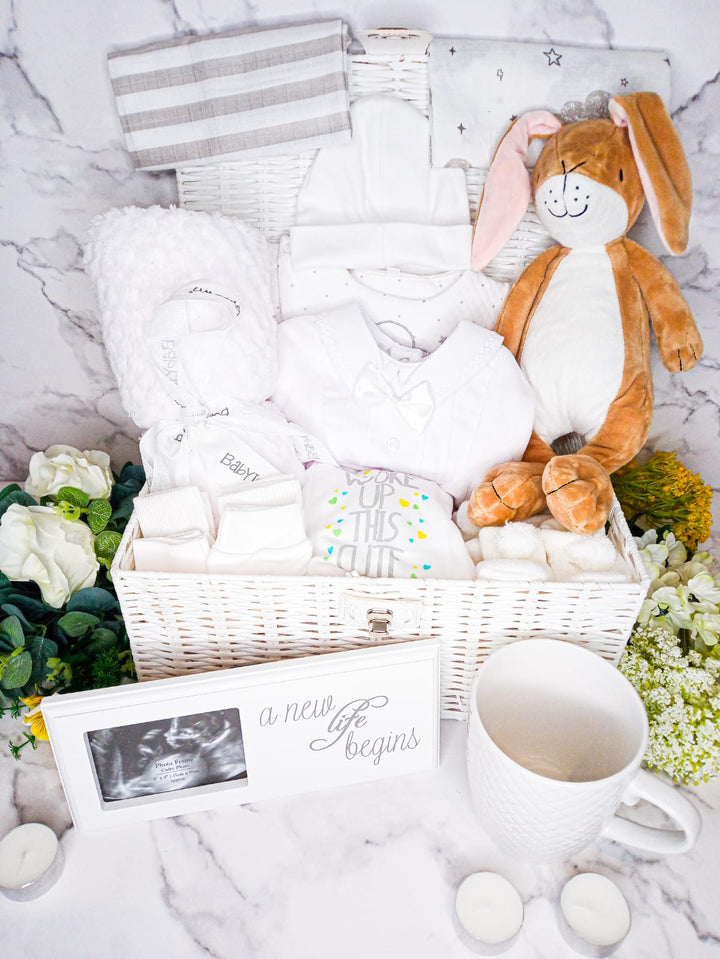 Luxury baby hampers & spa gifts presented in amazing style, at affordable prices. 