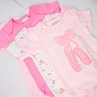 Baby girl bodysuits made of pure cotton